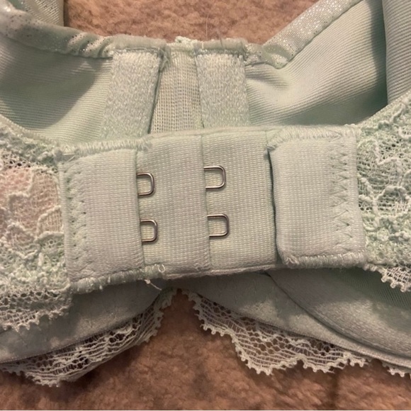 Victoria's Secret Sexy Mint Lace Satin Bra - Picture 6 of 9